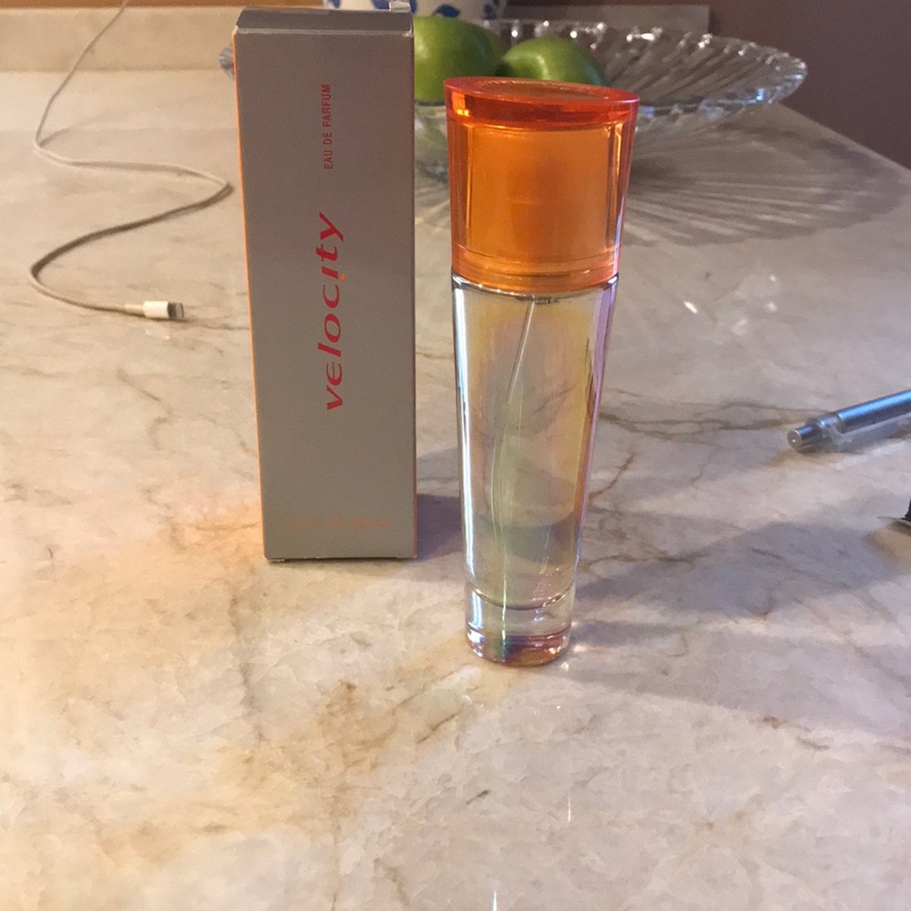 Mary Kay Velocity Eau de Parfum 1.7oz